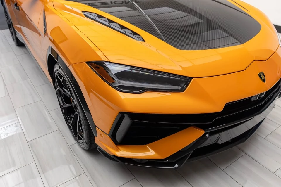 2024 Lamborghini Urus SE - Image 2 of 20