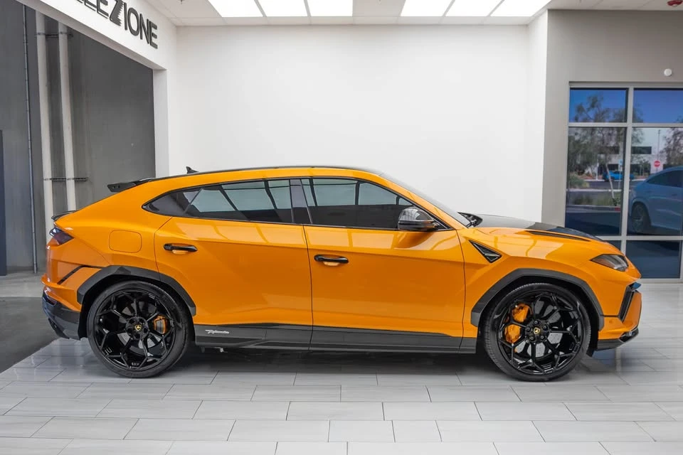 2024 Lamborghini Urus SE - Image 10 of 20