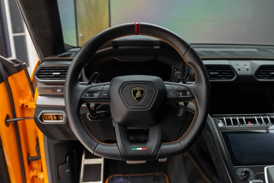 2024 Lamborghini Urus SE - Image 15 of 20