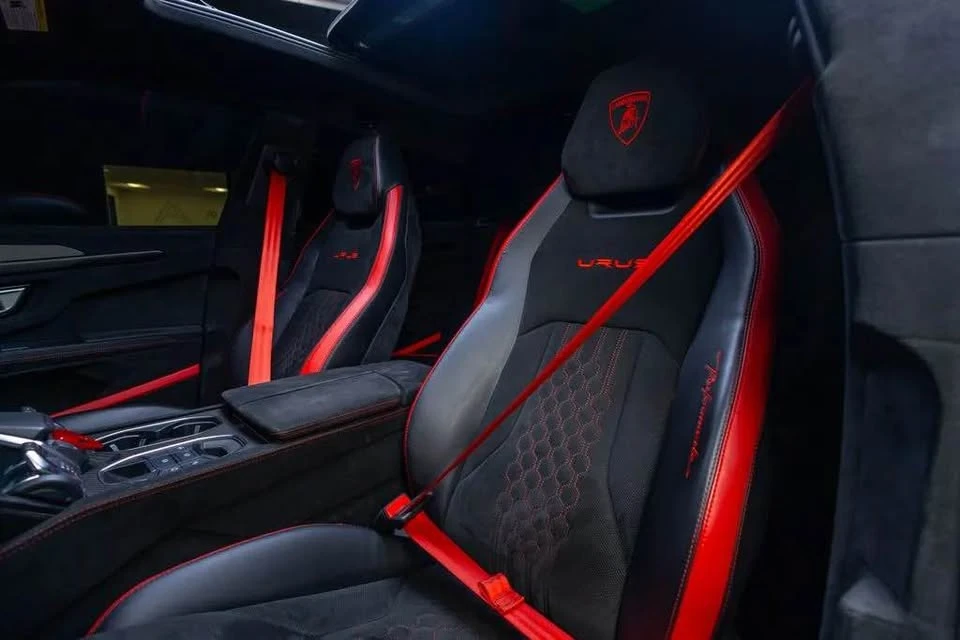 2024 Lamborghini Urus SE - Image 7 of 8
