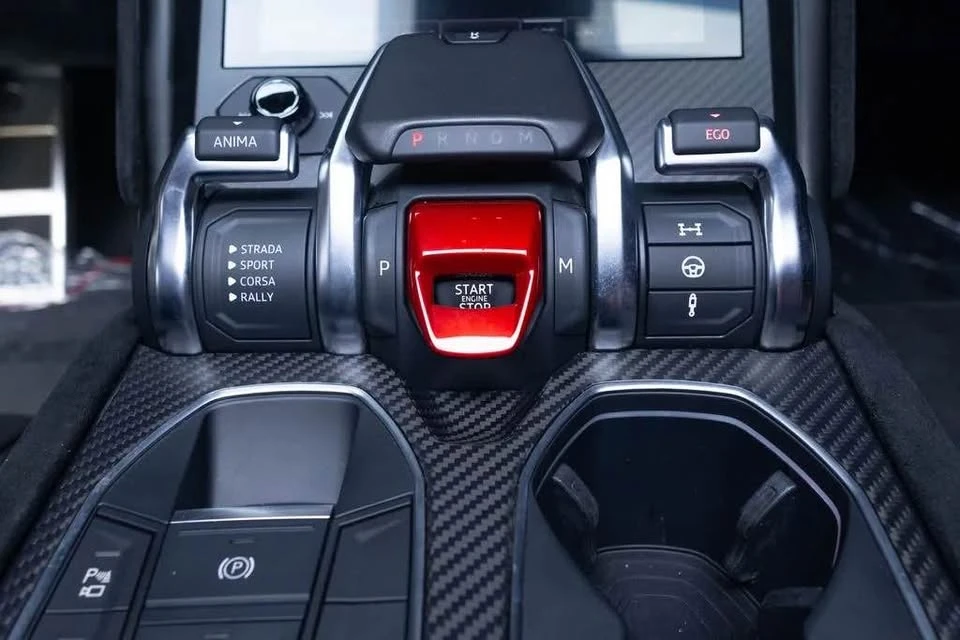 2024 Lamborghini Urus SE - Image 6 of 8