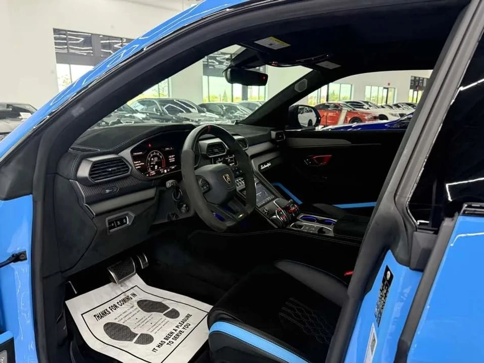 2024 Lamborghini Urus SE - Image 13 of 20