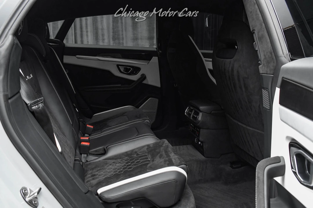 2024 Lamborghini Urus SE - Image 29 of 31