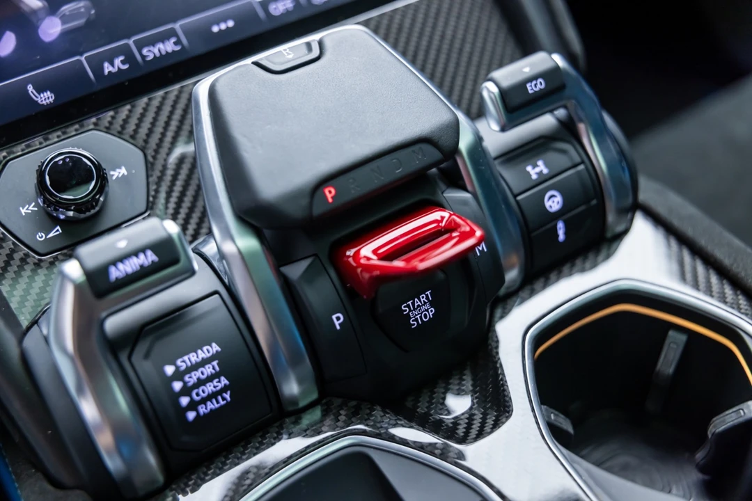 2024 Lamborghini Urus Performante - Image 21 of 21