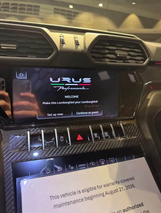 2024 Lamborghini Urus Performante - Image 9 of 9