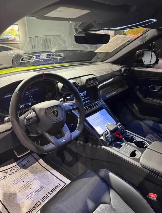 2024 Lamborghini Urus Performante - Image 7 of 9