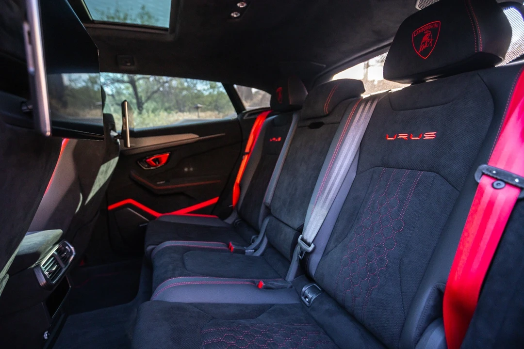 2024 Lamborghini Urus Performante - Image 27 of 31