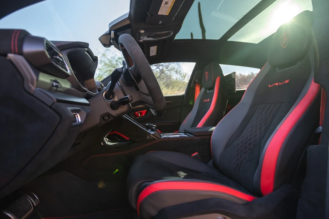 2024 Lamborghini Urus Performante - Image 24 of 31