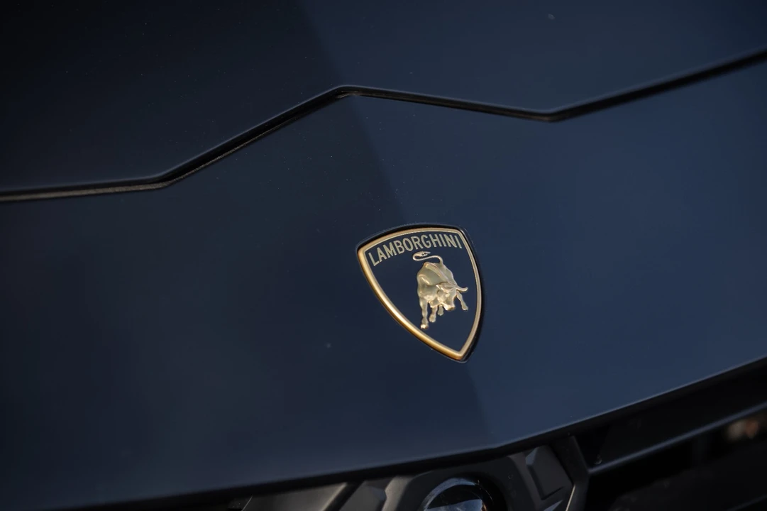 2024 Lamborghini Urus Performante - Image 14 of 31