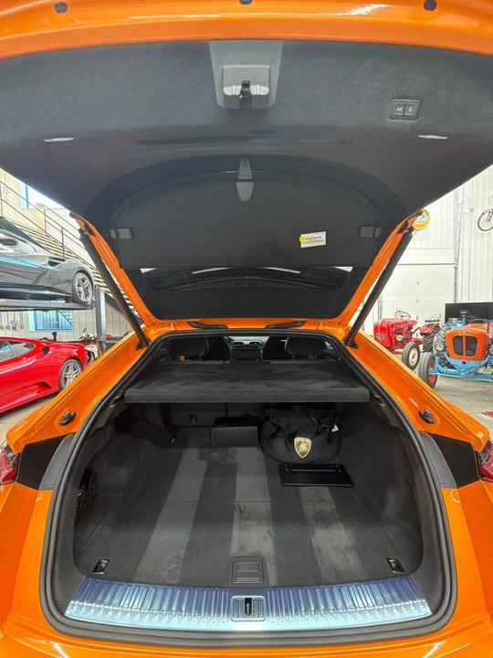 2024 Lamborghini Urus Performante - Image 25 of 31