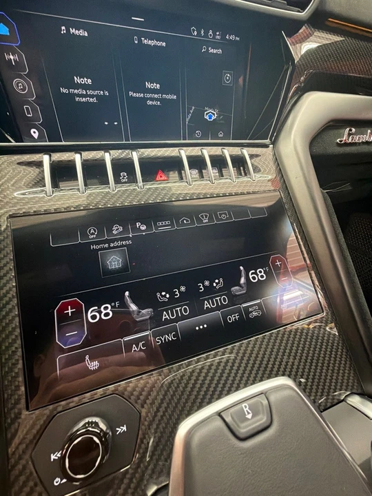 2024 Lamborghini Urus Performante - Image 16 of 31