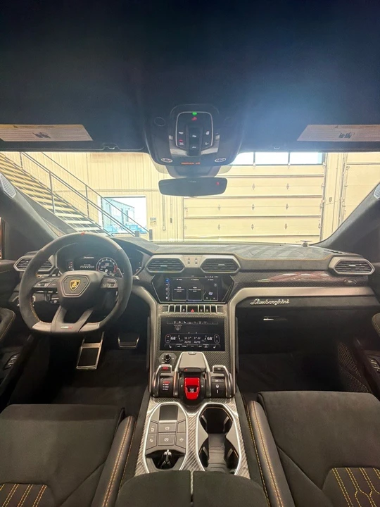 2024 Lamborghini Urus Performante - Image 11 of 31