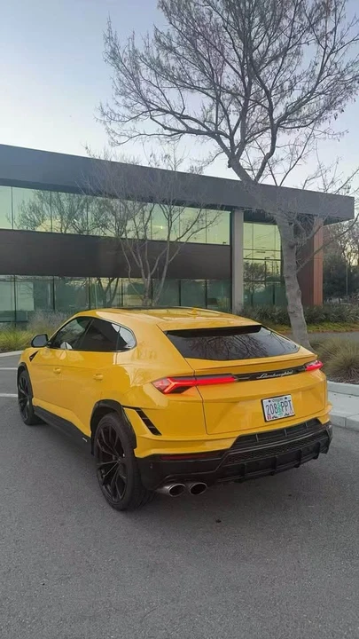 2024 Lamborghini Urus SE - Image 2 of 4