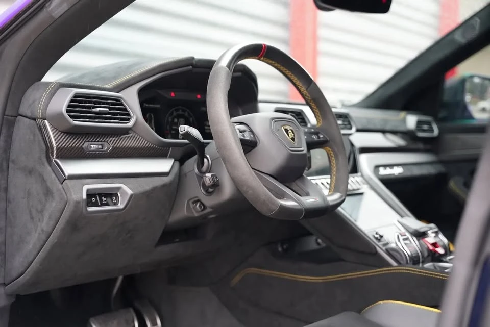 2024 Lamborghini Urus Performante - Image 5 of 8