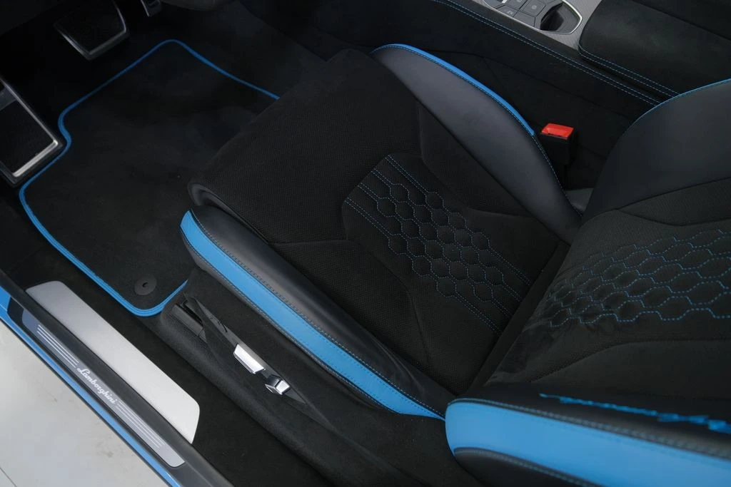 2024 Lamborghini Urus Performante - Image 11 of 31