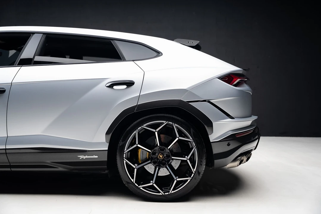2024 Lamborghini Urus Performante - Image 21 of 31
