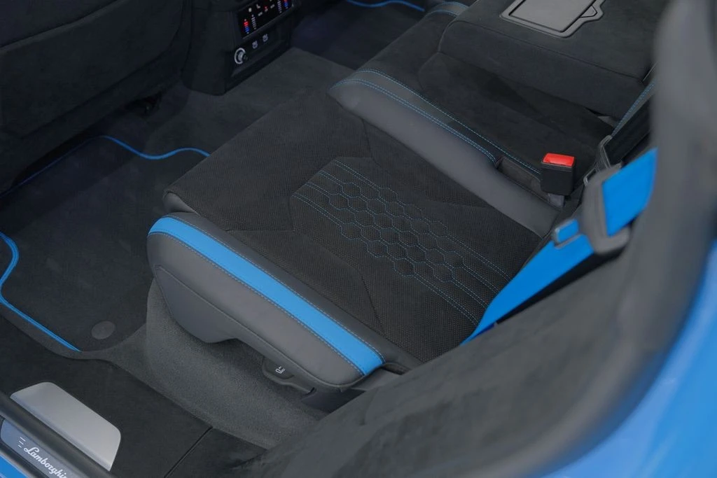 2024 Lamborghini Urus Performante - Image 17 of 31