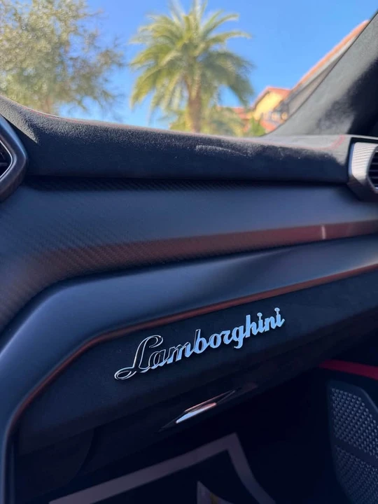 2024 Lamborghini Urus Performante - Image 16 of 16