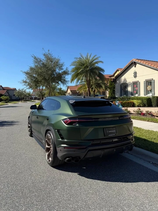2024 Lamborghini Urus Performante - Image 11 of 16