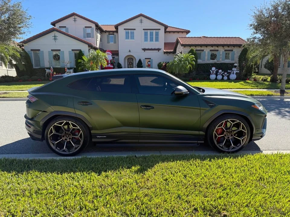 2024 Lamborghini Urus Performante - Image 10 of 16
