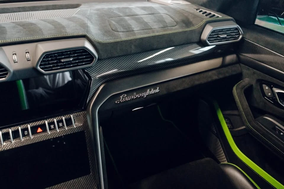 2024 Lamborghini Urus Performante - Image 16 of 20