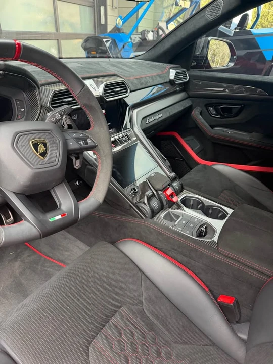 2024 Lamborghini Urus Performante - Image 5 of 11