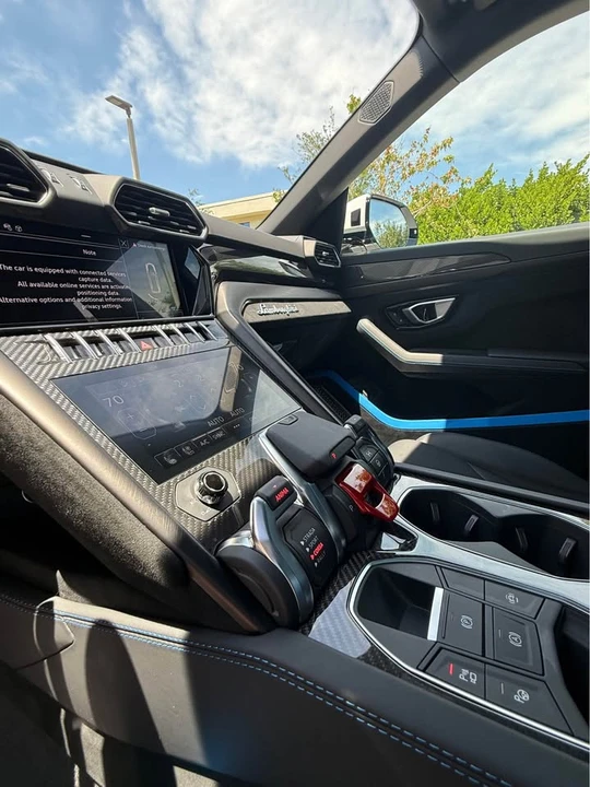 2024 Lamborghini Urus Performante - Image 14 of 21