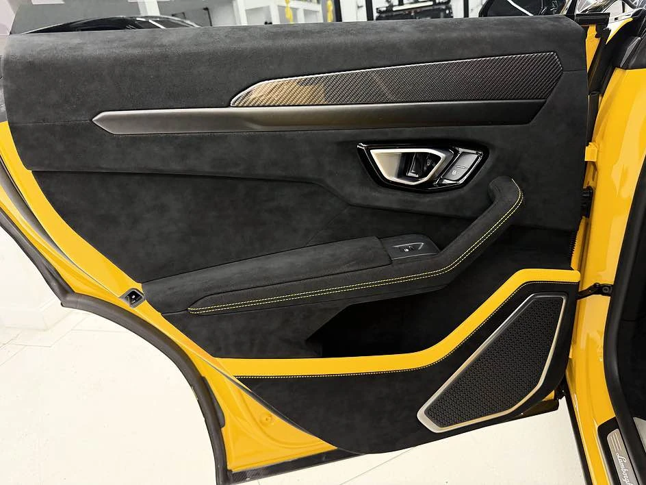 2024 Lamborghini Urus Performante - Image 17 of 20