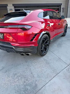 2024 Lamborghini Urus Performante