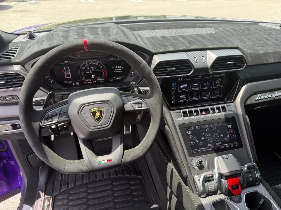 2024 Lamborghini Urus Performante - Image 16 of 16