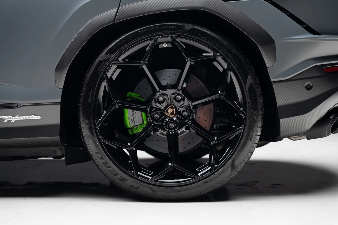 2024 Lamborghini Urus Performante - Image 23 of 31