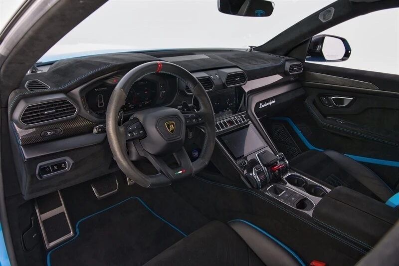 2024 Lamborghini Urus Performante - Image 16 of 31