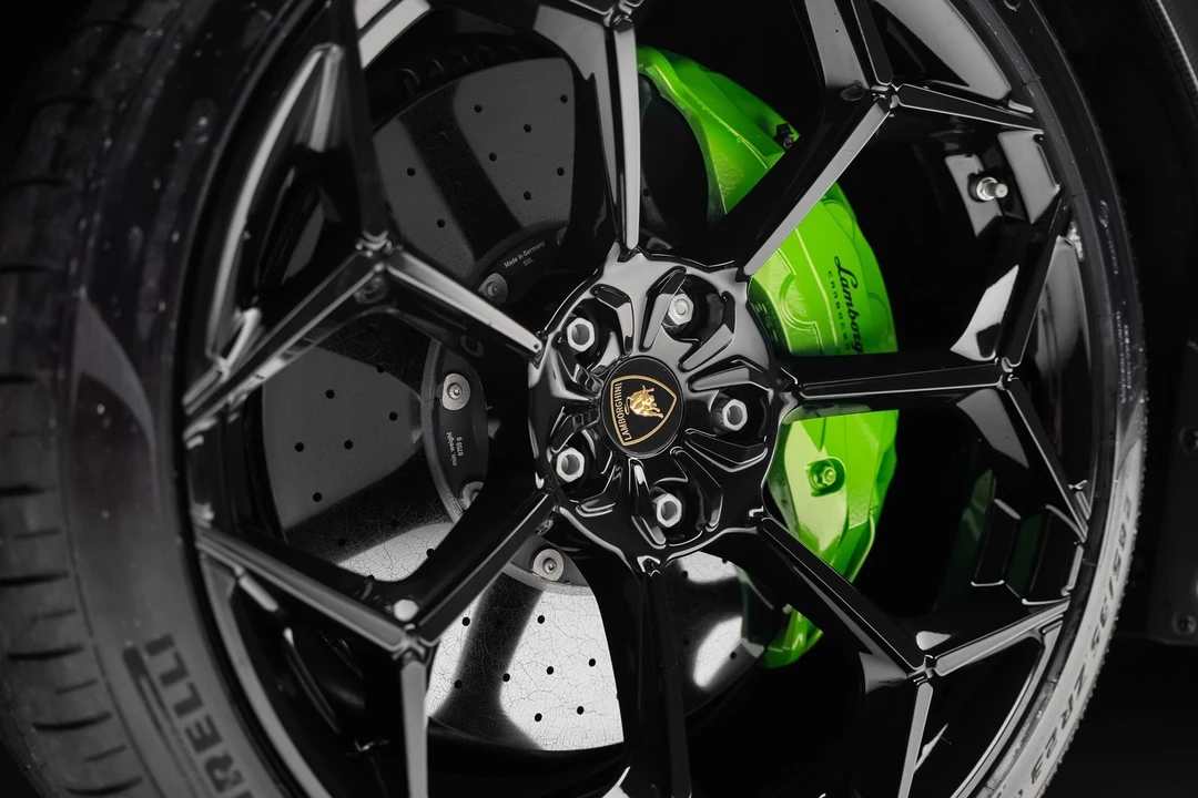 2024 Lamborghini Urus Performante - Image 24 of 31