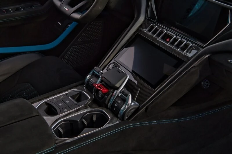 2024 Lamborghini Urus Performante - Image 28 of 31