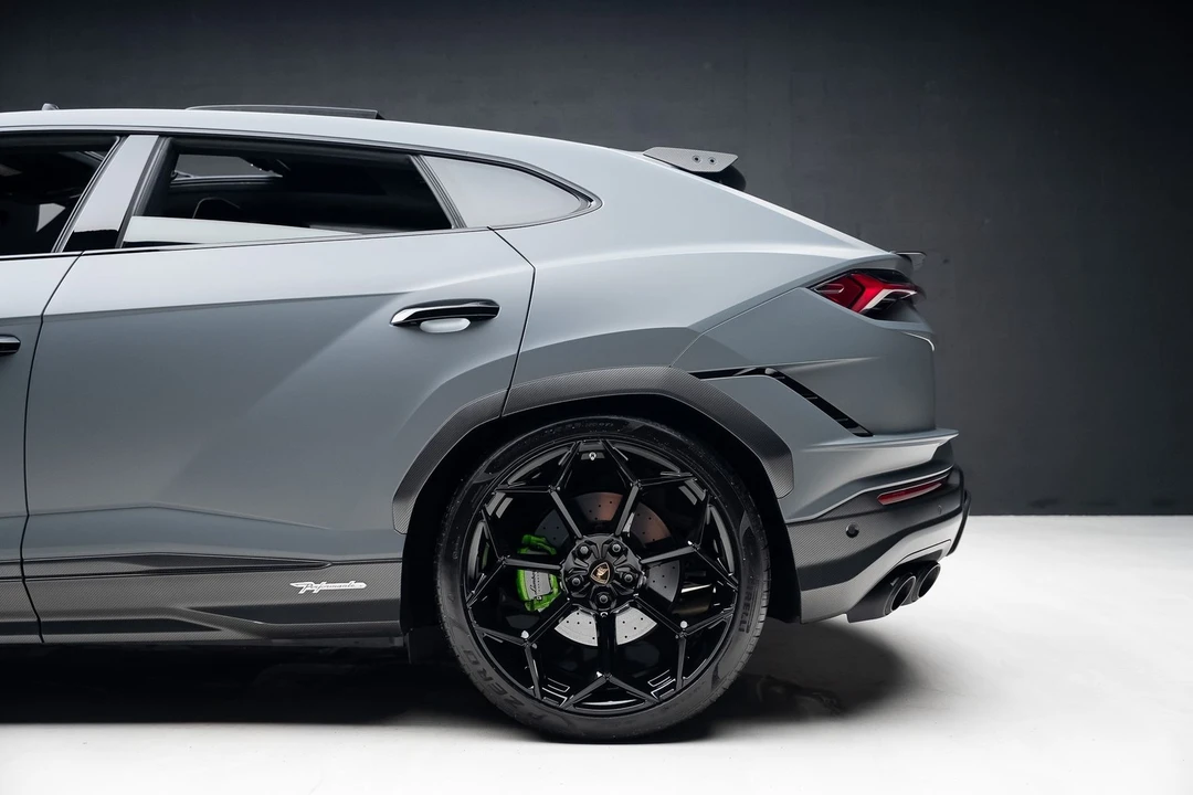 2024 Lamborghini Urus Performante - Image 22 of 31