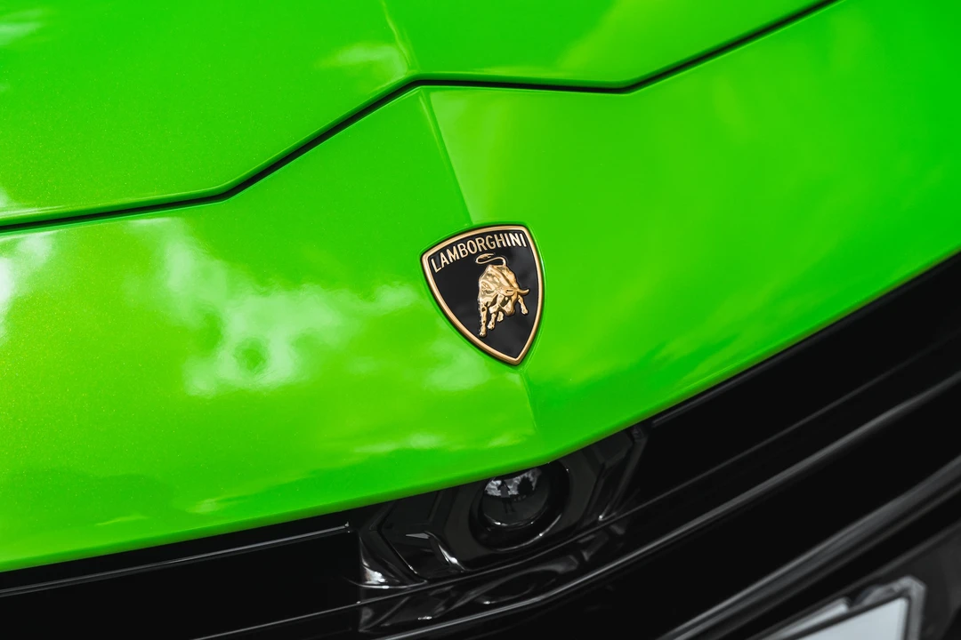 2024 Lamborghini Urus Performante - Image 19 of 31