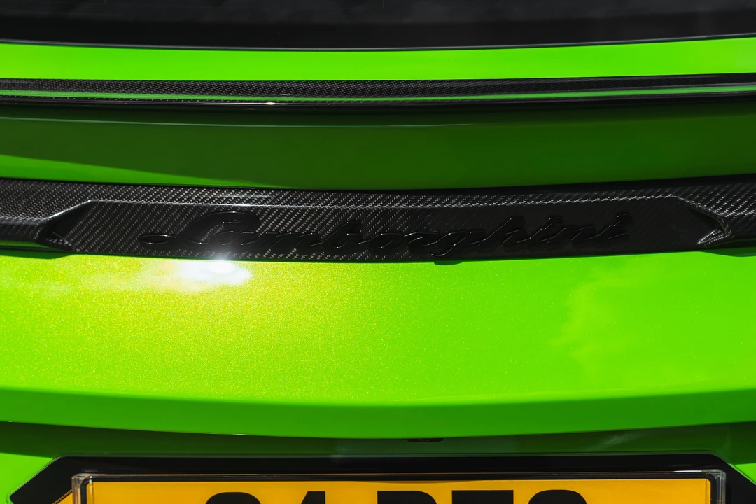 2024 Lamborghini Urus Performante - Image 29 of 31
