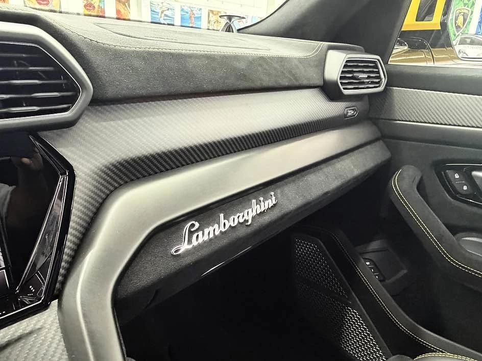 2024 Lamborghini Urus Performante - Image 13 of 20