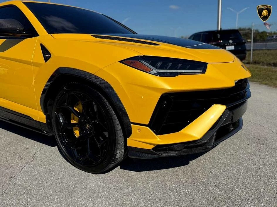 2024 Lamborghini Urus Performante - Image 15 of 31