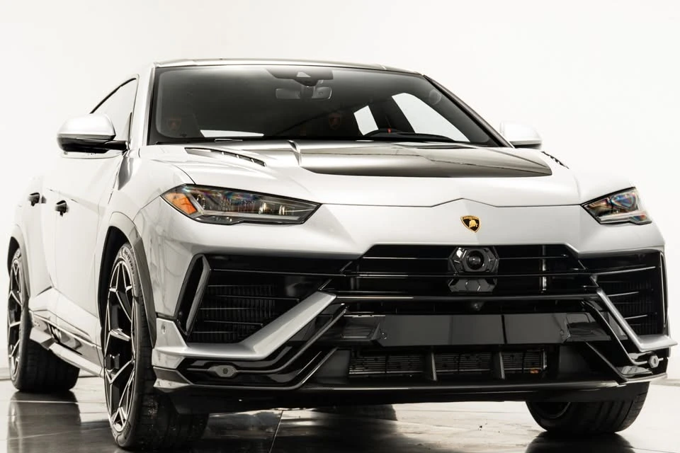 2024 Lamborghini Urus Performante - Image 2 of 15