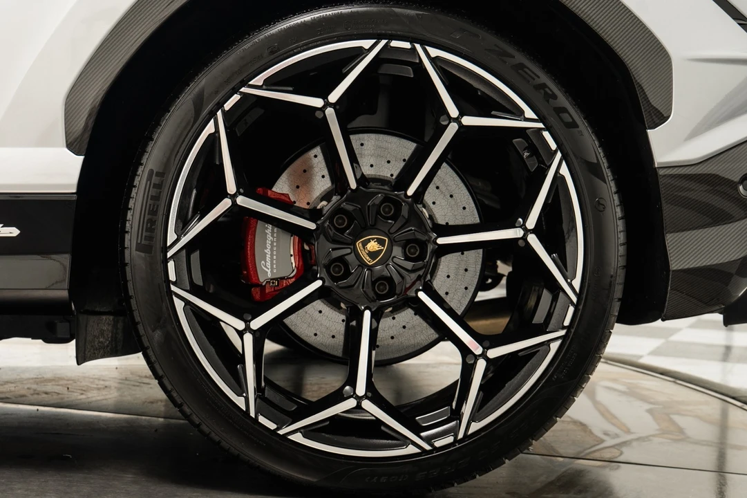 2024 Lamborghini Urus Performante - Image 11 of 12
