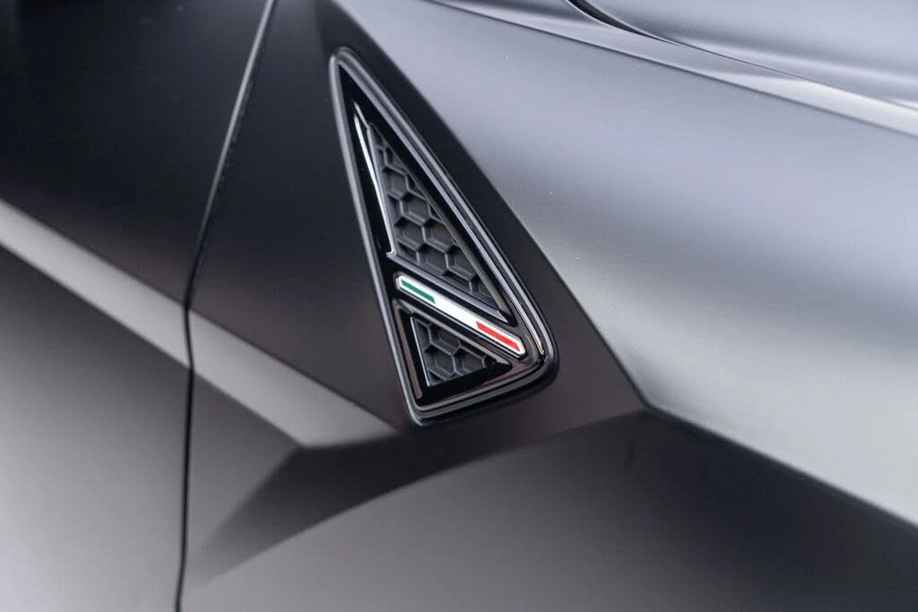 2024 Lamborghini Urus Performante - Image 13 of 31