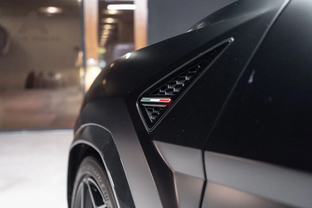 2024 Lamborghini Urus Performante - Image 28 of 31