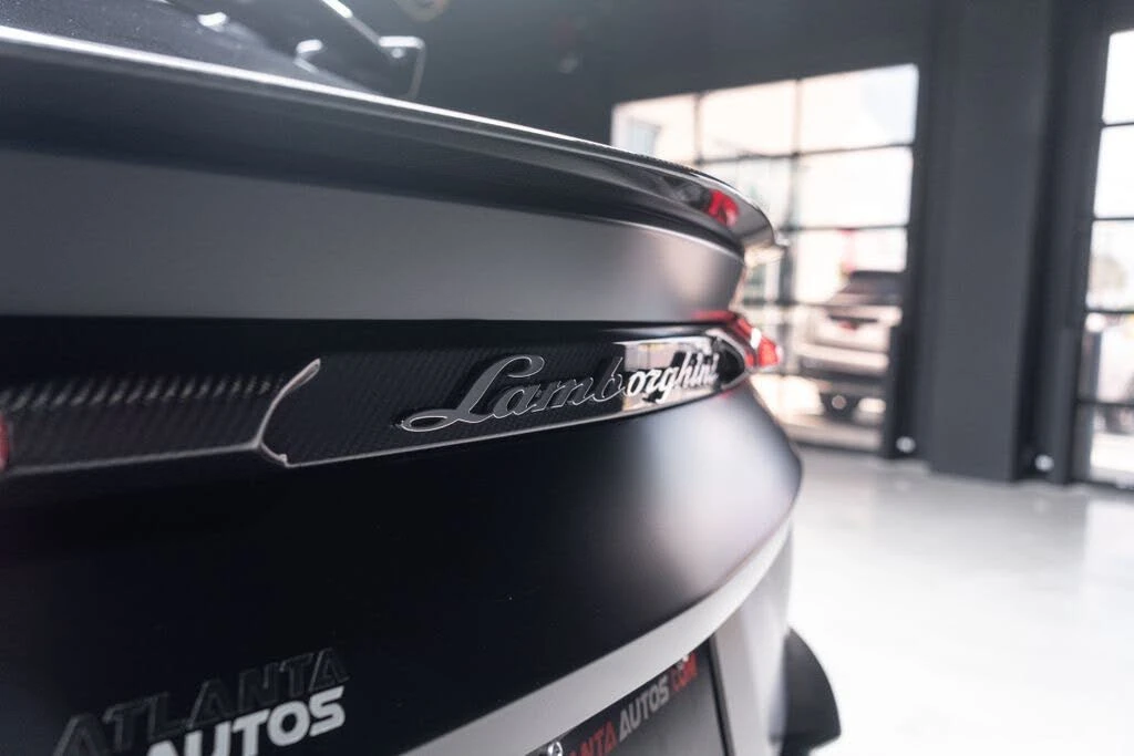2024 Lamborghini Urus Performante - Image 21 of 31