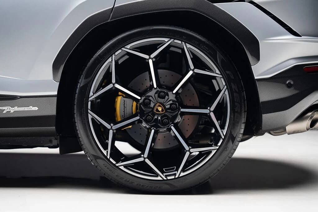 2024 Lamborghini Urus Performante - Image 22 of 31