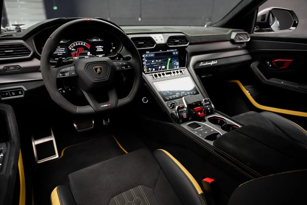 2024 Lamborghini Urus Performante - Image 2 of 31