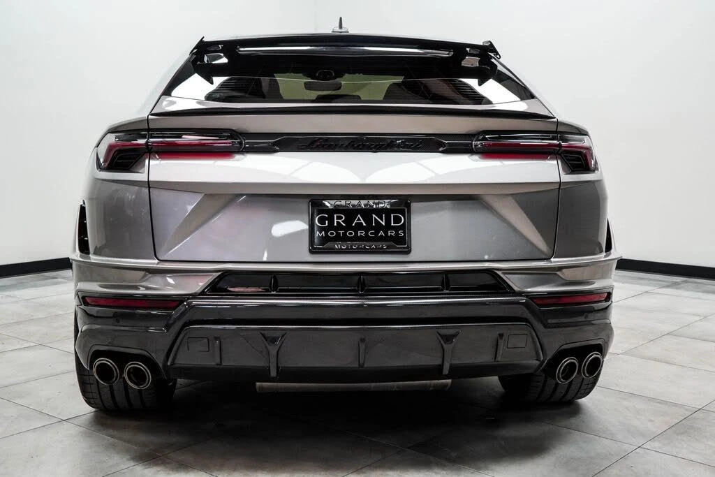 2024 Lamborghini Urus Performante - Image 10 of 31