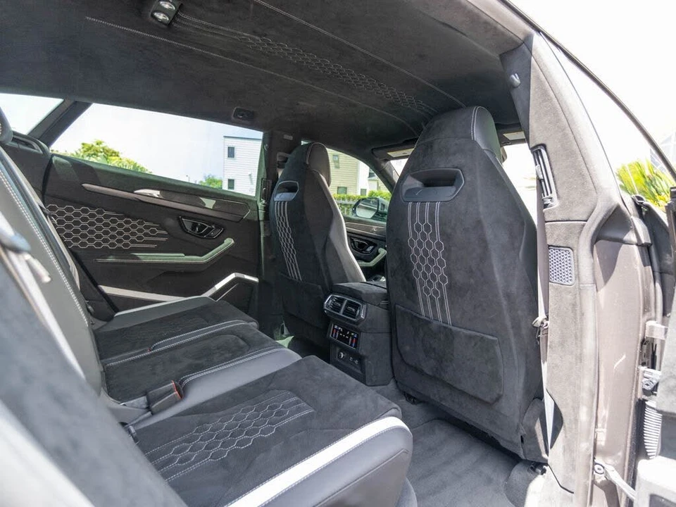 2024 Lamborghini Urus Performante - Image 23 of 31