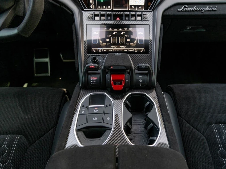 2024 Lamborghini Urus Performante - Image 30 of 31