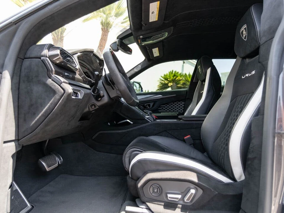 2024 Lamborghini Urus Performante - Image 16 of 31